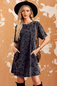 Oversized Fit Leopard Round Neck Dropped Shoulder Dress with Pockets