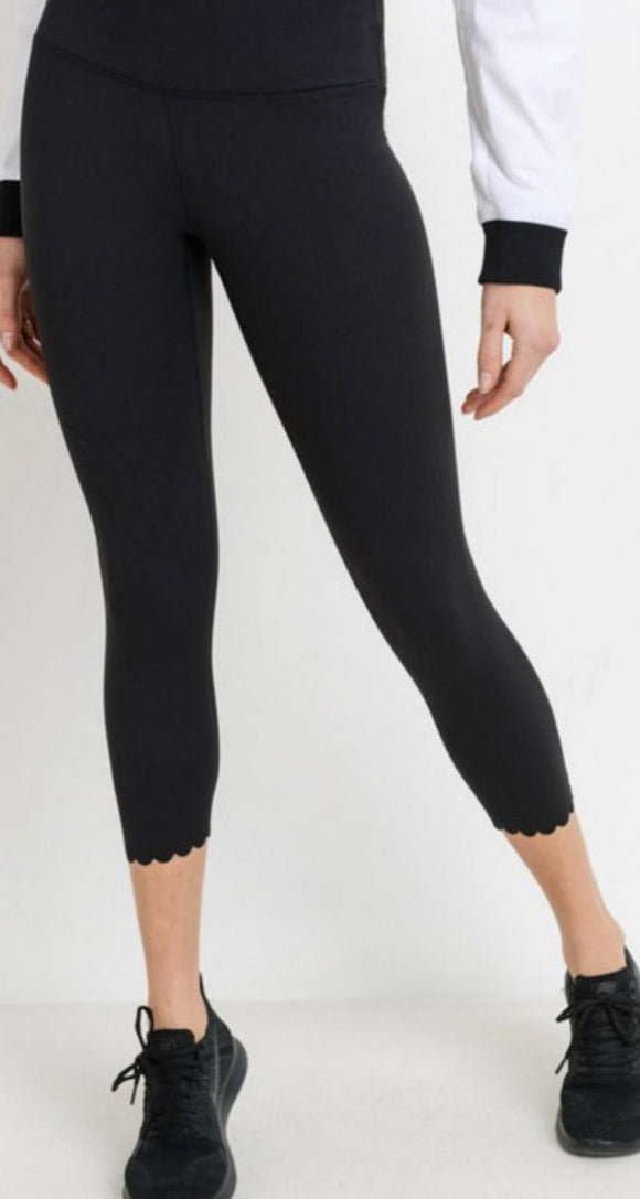 Scallop Hem Leggings - Black