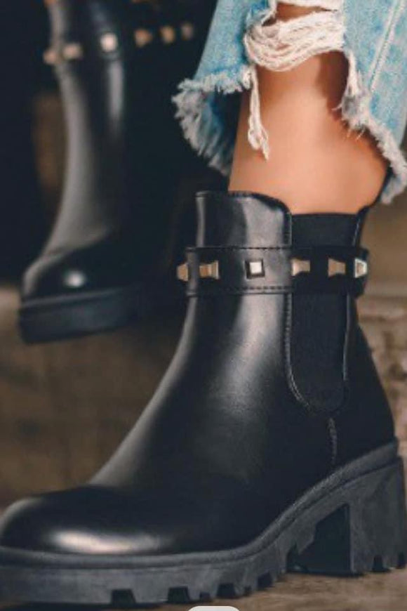 Fame Stud Boots